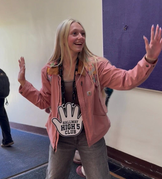 Hallway High Five Club Fan Chain